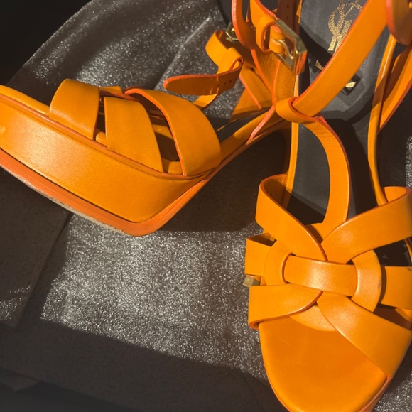 YSL leather tributes - Picture 5 of 6